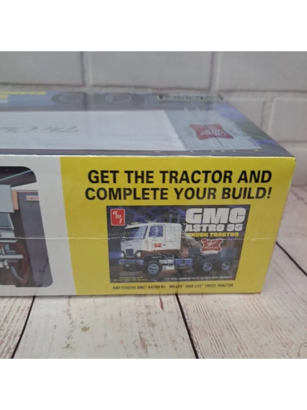 AMT FB Beaded Panel Fruehauf Van Miller High Life Trailer 1:25 Model Kit NIB 19